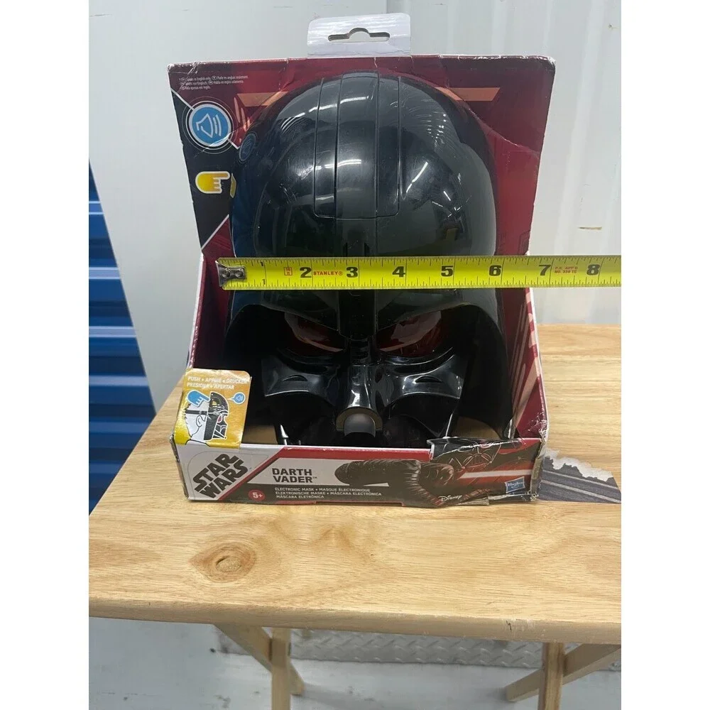 Star Wars DARTH VADER Electronic Mask, Phrases & Sound Effects, NEW In Box